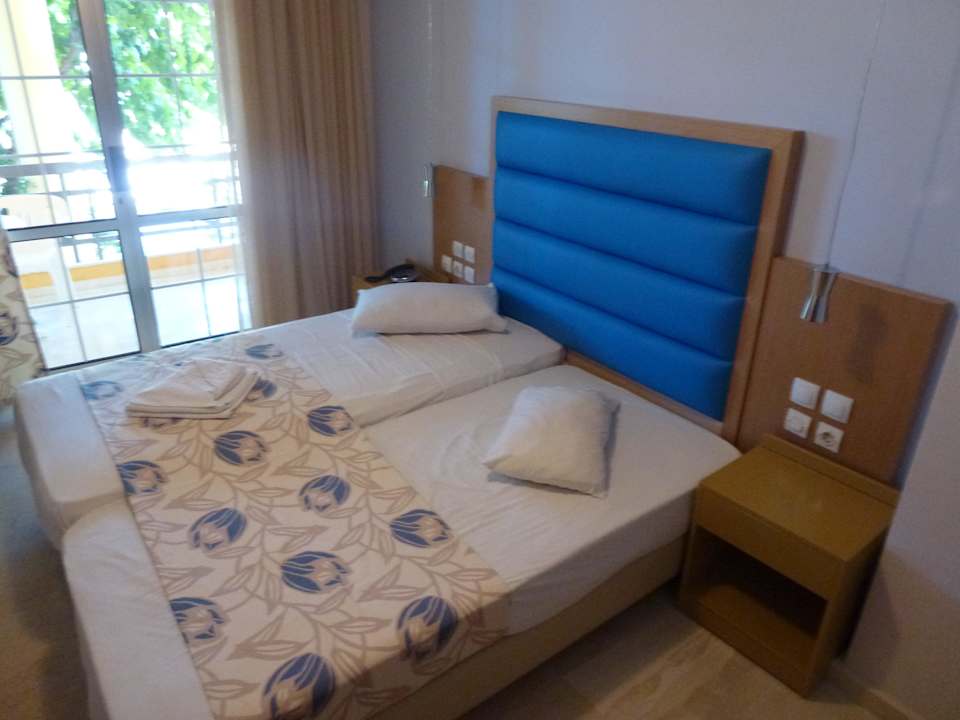 Zimmer im kleinen Gebäude Hotel Pantheon