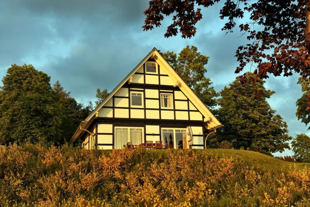 Blick von Süden aufs Zapfenhaus Berghotel Hoher Knochen