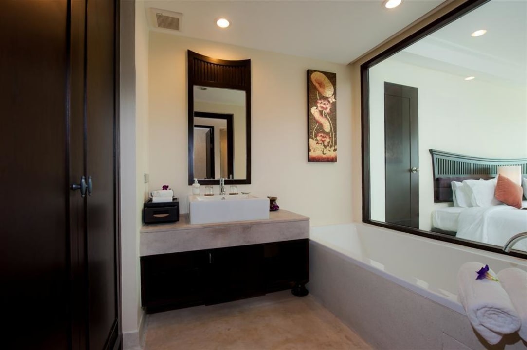 Deluxe Room Hotel Bhu Nga Thani Resort and Spa