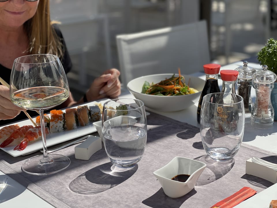 Gastro Acanthus Cennet Barut Collection