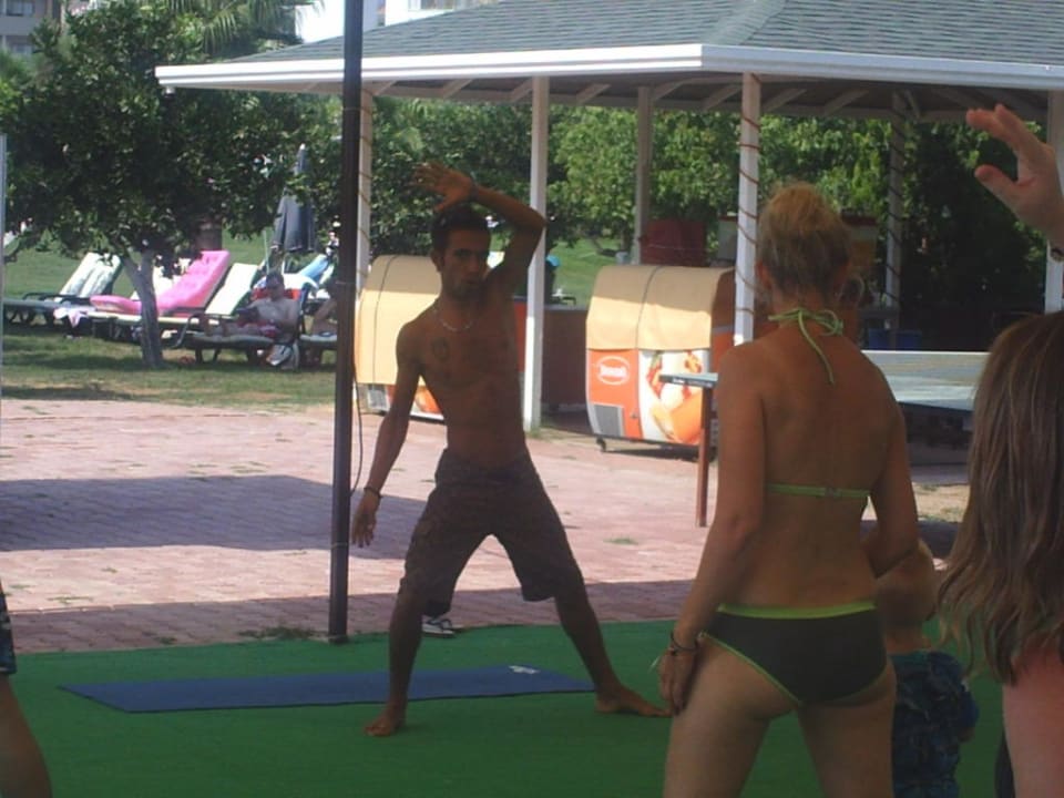 Morgen Gymnastik mit Tufan  Hane Family Resort