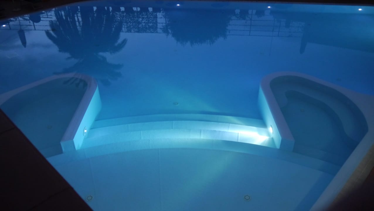 Pool by Night Tropis Hotel