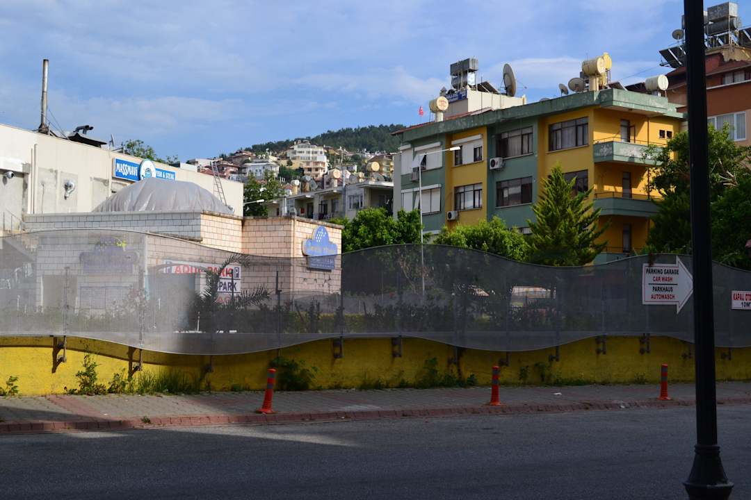 Вид с отеля у входа Hotel Aslan City Kleopatra