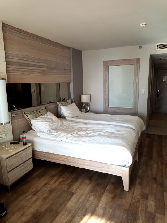 Zimmer Melas Resort Hotel