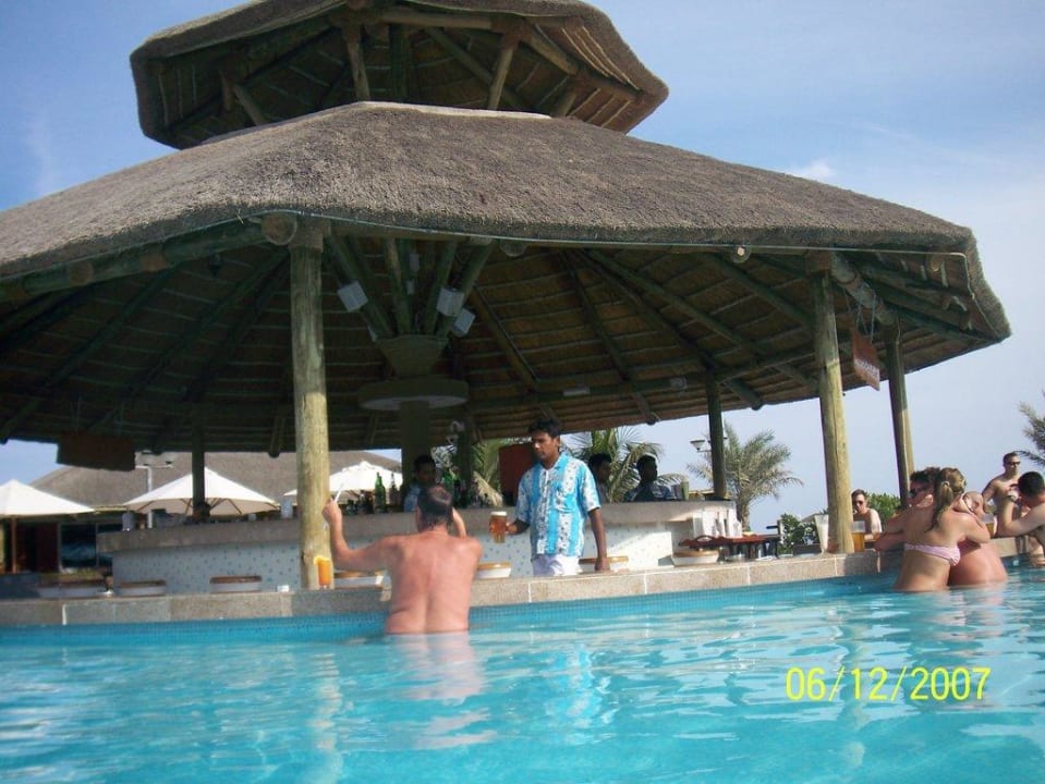 Tropicana Poolbar Fujairah Rotana Resort & Spa