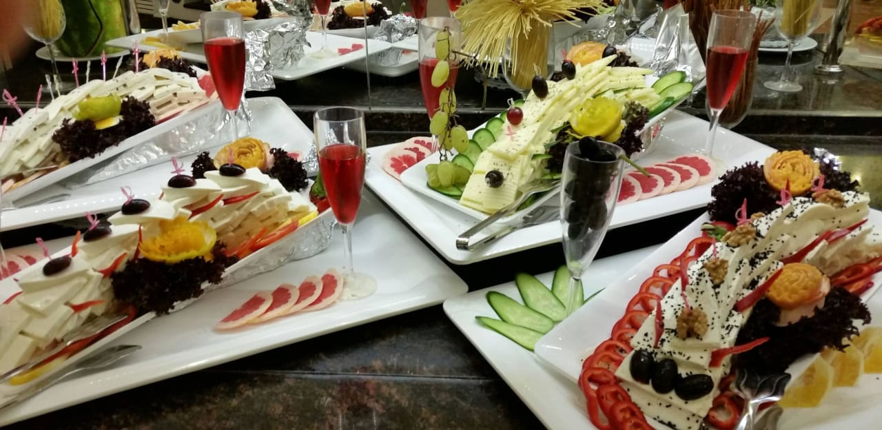 Frühstück  Quattro Beach Spa & Resort
