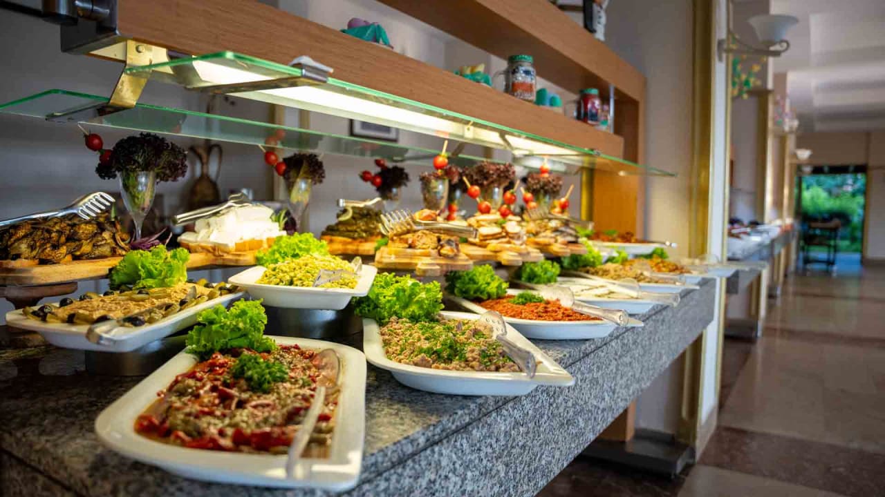 Gastro İncekum West Hotel