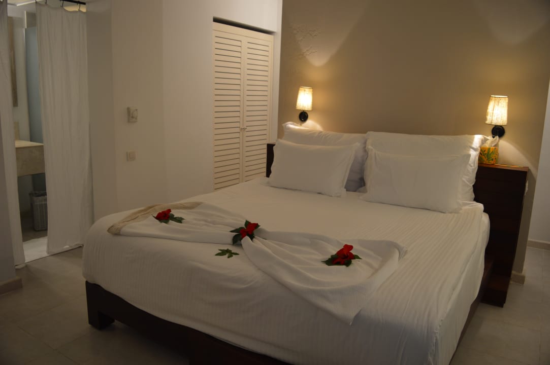 Zimmer Hillside Beach Club