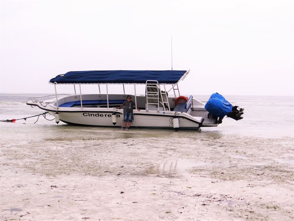 Strand Neptune Pwani Beach Resort & Spa