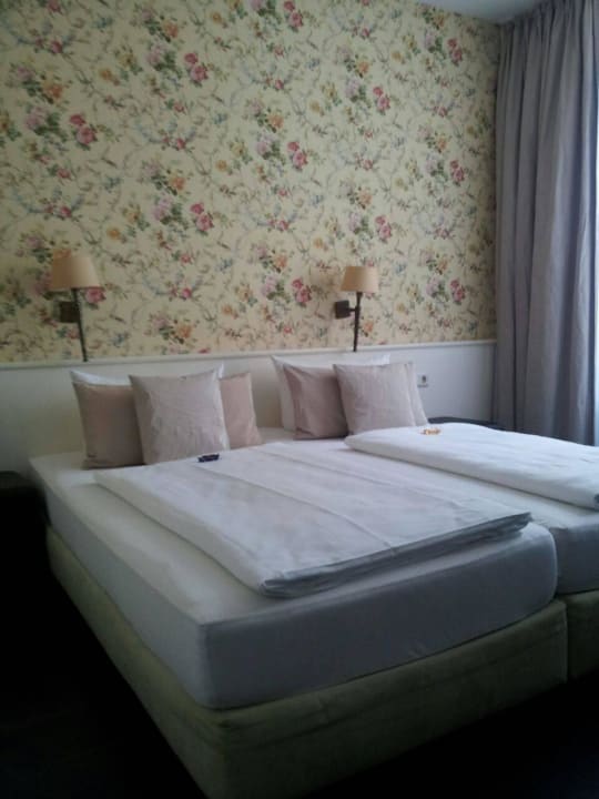 Zimmer 02 Hotel Domspitzen