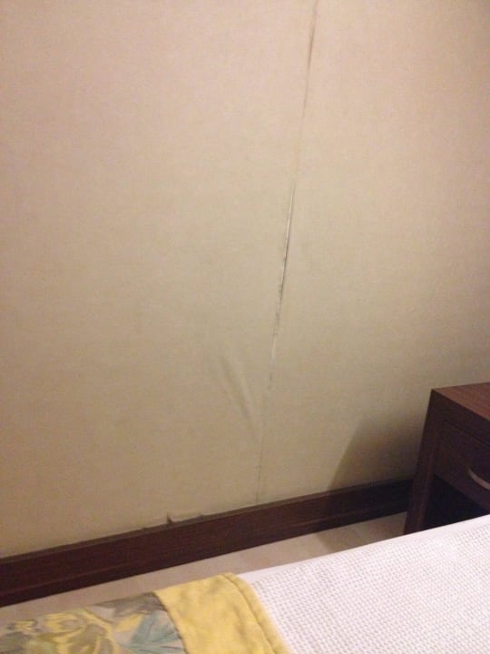 Zimmerwand NoxInn Club