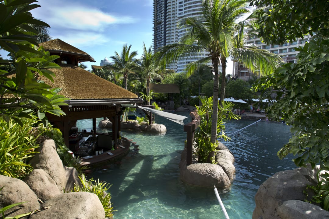 Pool Centara Grand Mirage Beach Resort Pattaya