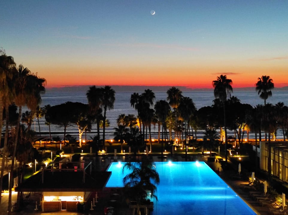 Ausblick Acanthus Cennet Barut Collection