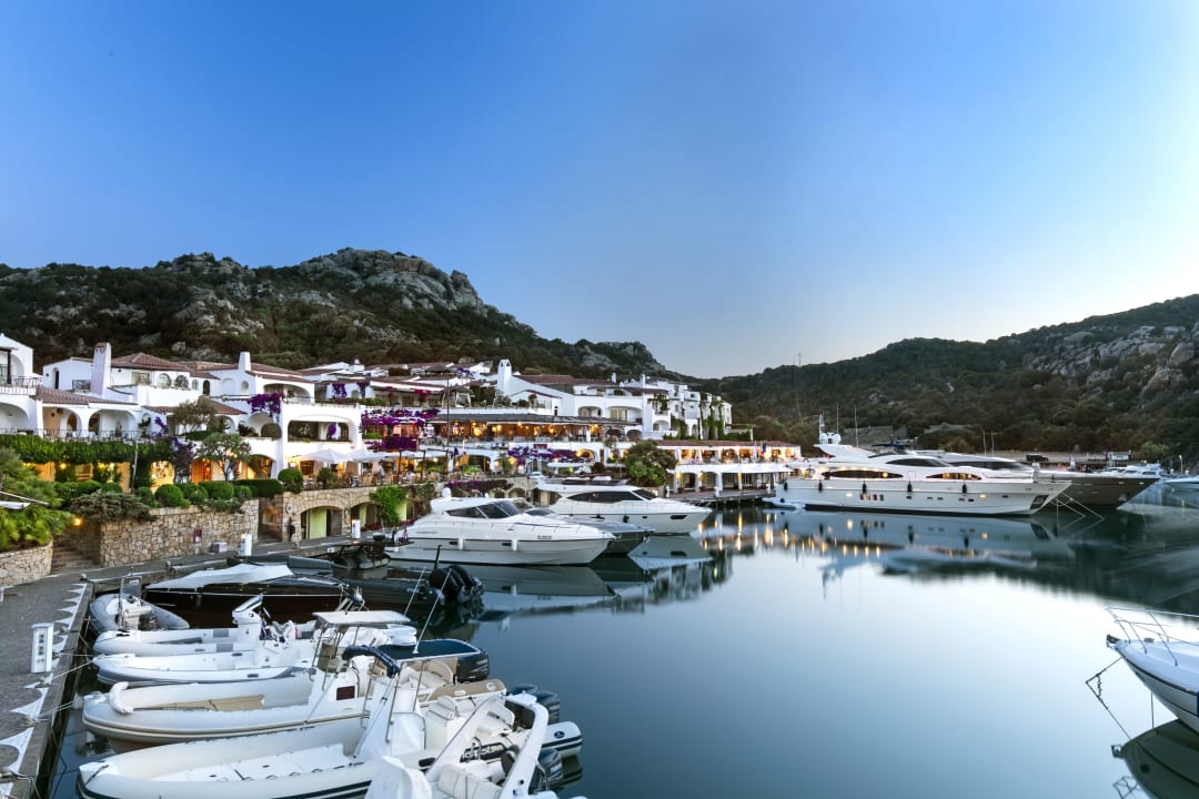 Außenansicht Grand Hotel Poltu Quatu