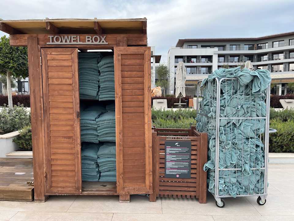 Pool Anda Barut Collection