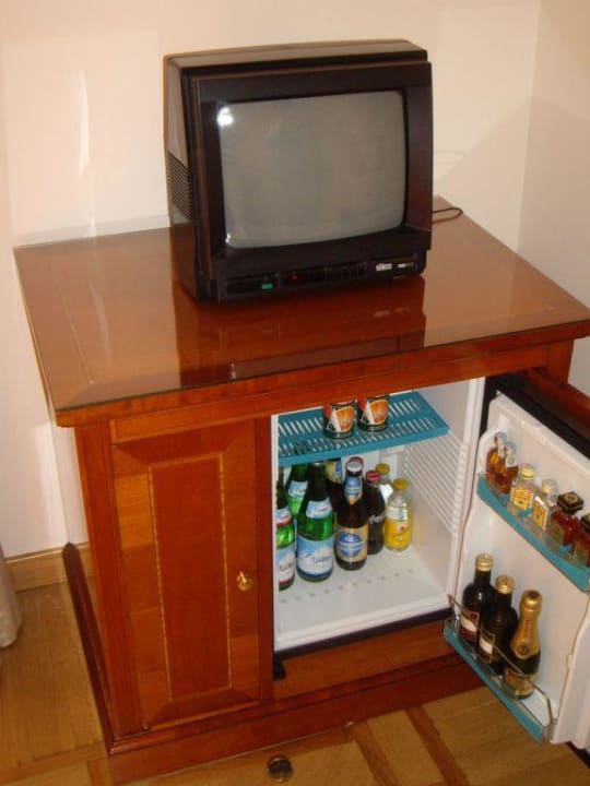 "Minibar en la habitación" Hotel Belvedere (Bellagio) • HolidayCheck