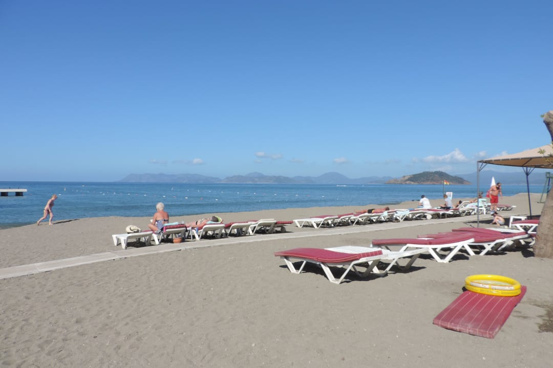 Der Strand am Morgen, tolles Panorama Club Tuana Fethiye