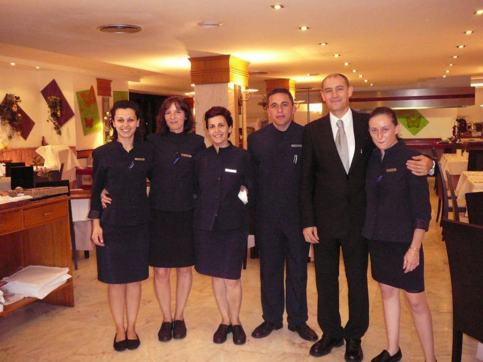 Mercedes, Encarna, JuanJo, Cristina, Rafa, Monica Hotel & Spa S'Entrador Playa
