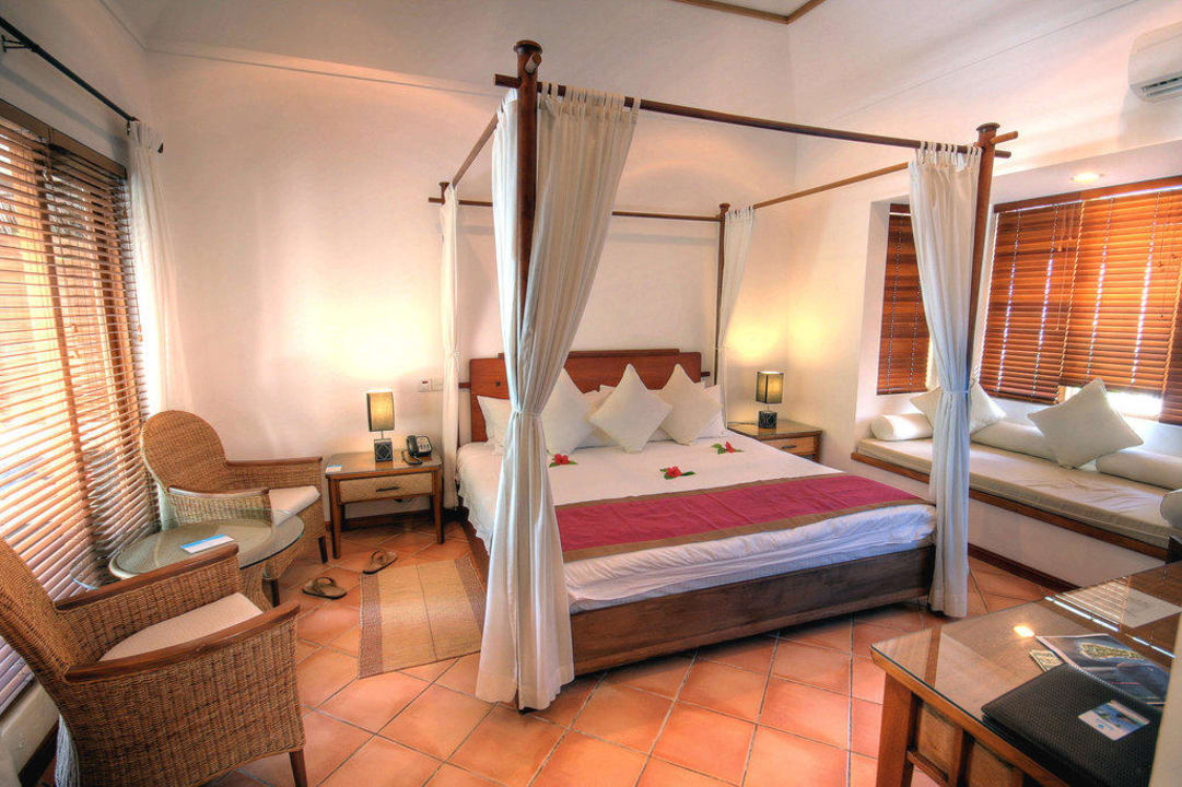 Deluxe Beachvilla mit Jacuzzi 212 Kuramathi Maldives