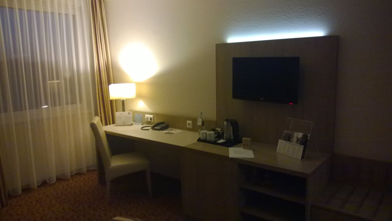 Zimmer Mercure Hotel Hamburg am Volkspark