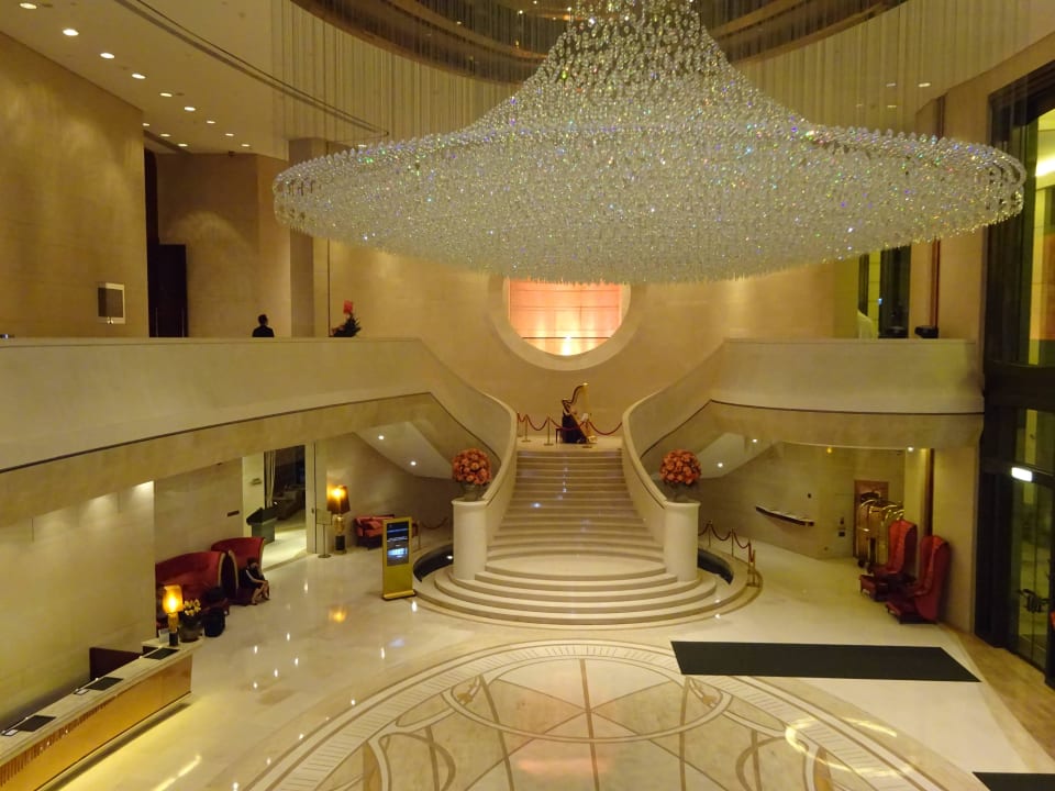 Großzügige Lobby Hotel Harbour Grand Hong Kong