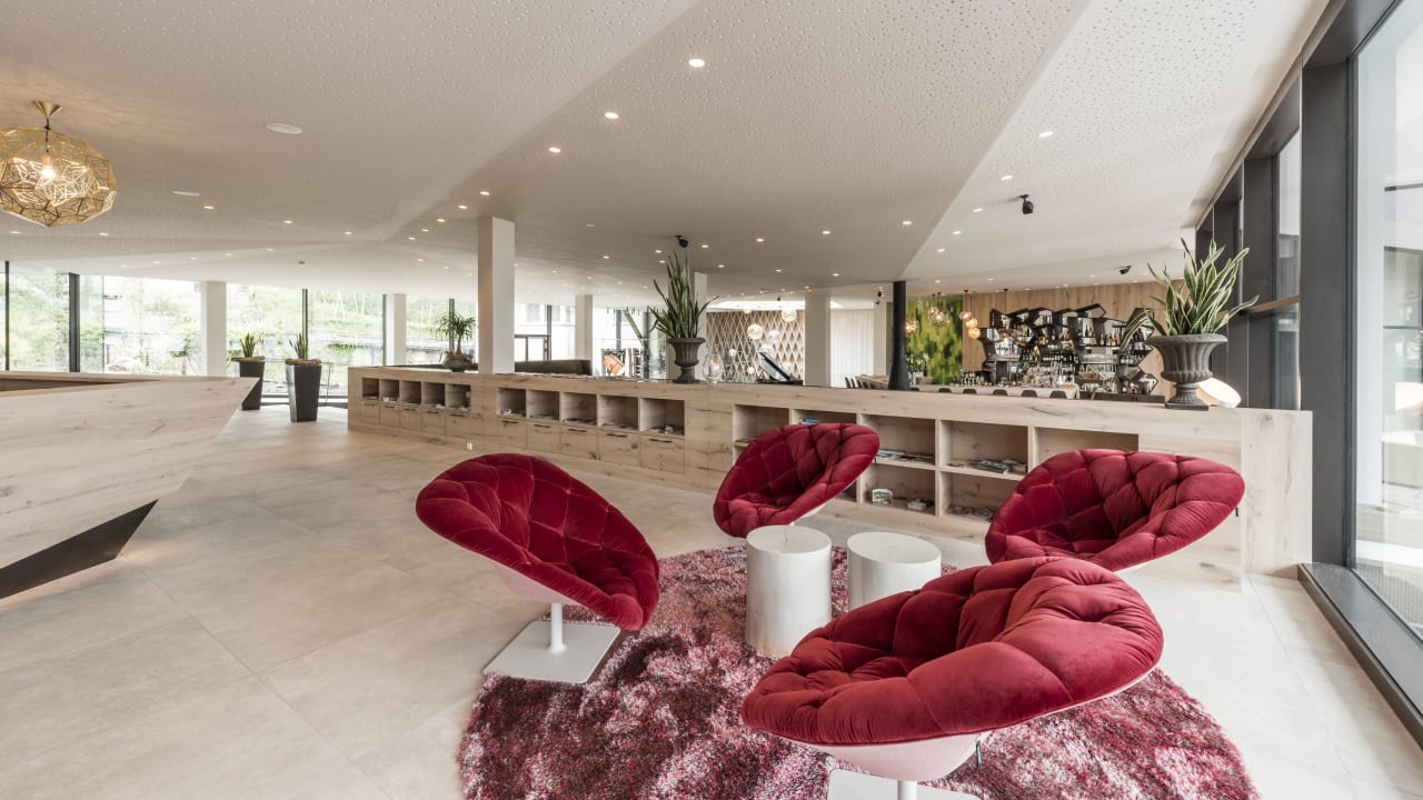 Lobby Schenna Resort