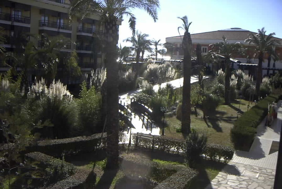 Blick in den Innenhof Crystal Paraiso Aqua Collection