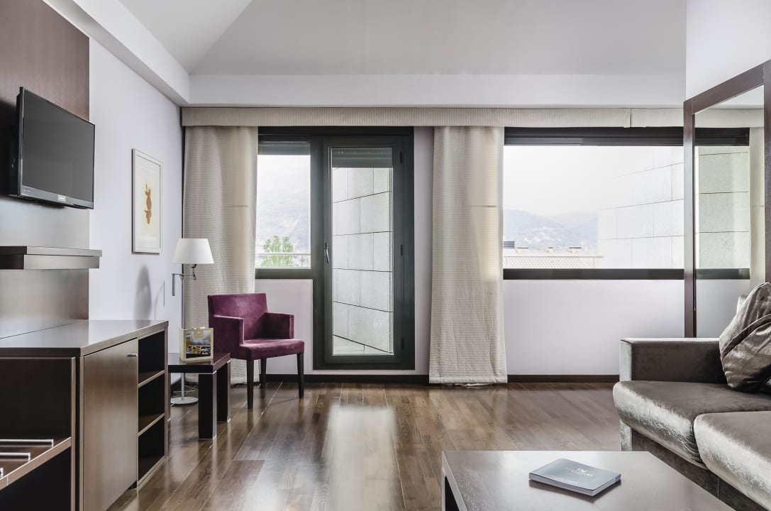 Zimmer Eurostars Reina Felicia