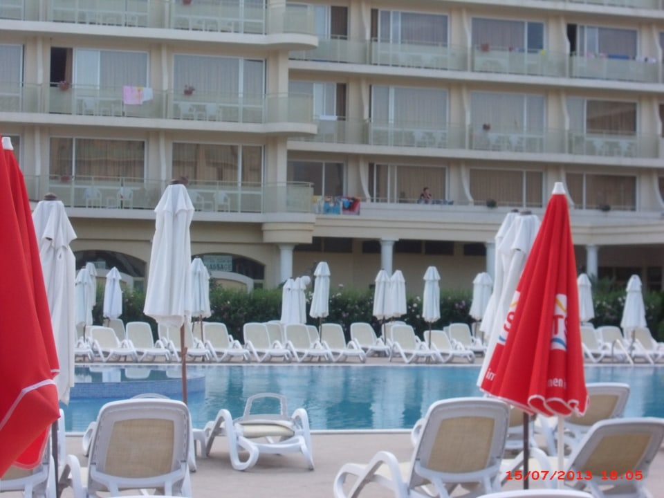 Ab 19.00 Uhr baden die Möwen  DAS Club Hotel Sunny Beach