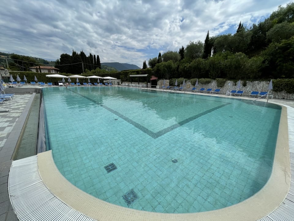 Pool Hotel La Perla