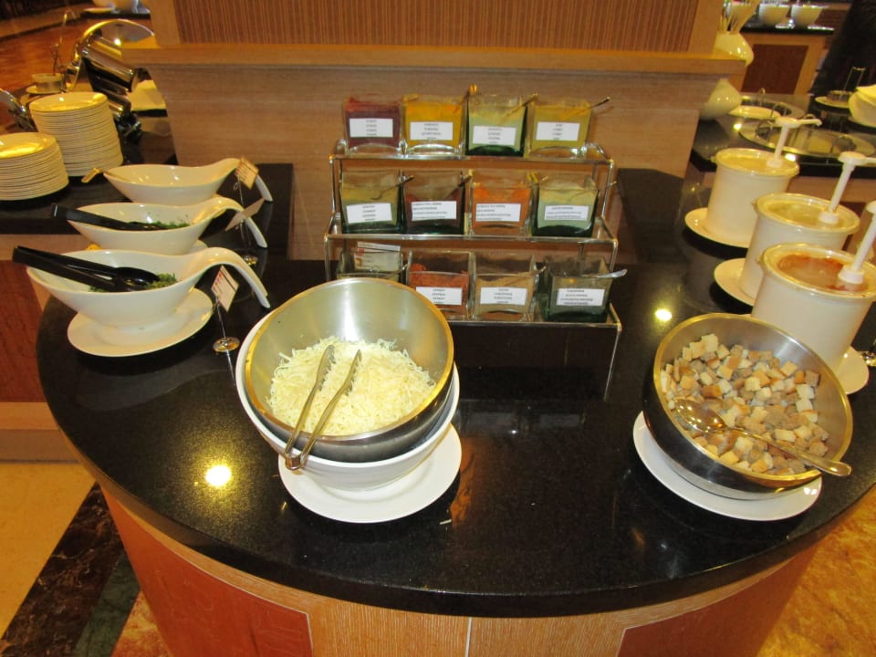 Warmes Buffet Aydinbey Kings Palace & Spa