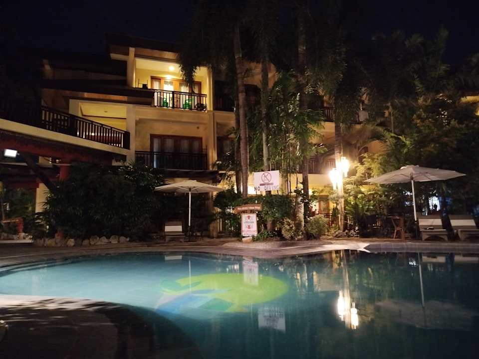 Pool Boracay Tropics Resort Hotel