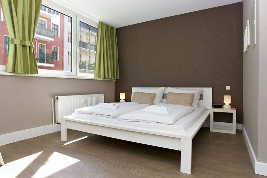 Comfort Plus Apartment Schlafbereich Apartmenthouse Berlin - Am Görlitzer Park