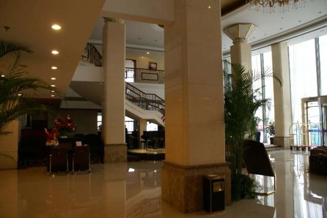 Lobby & Eingang Hotel Ya Fan Long Men