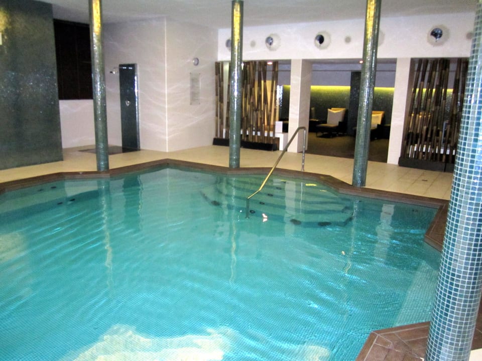 Innenpool Ozadi Altura Beach Resort