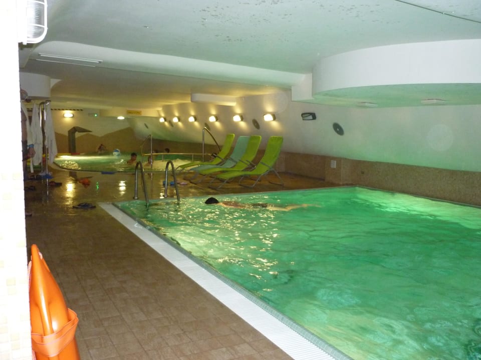 Indoor Pool Hotel Maximus Spa