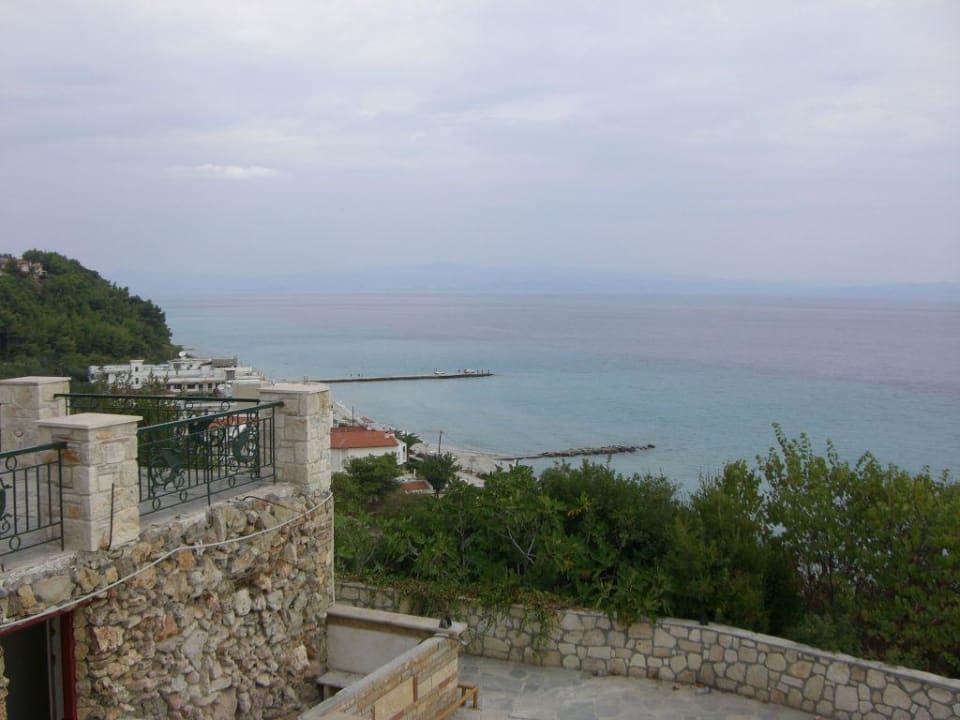 Blick von Kaithea aufs Meer Ammon Zeus Luxury Beach Hotel