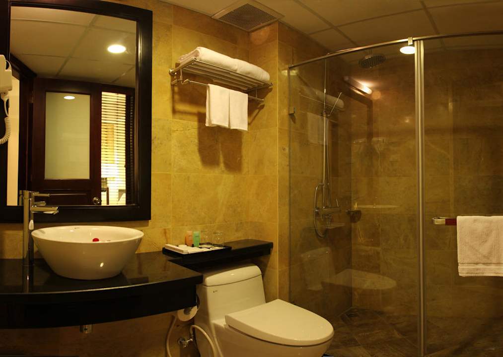 Deluxe Room Nam Ngu Hotel