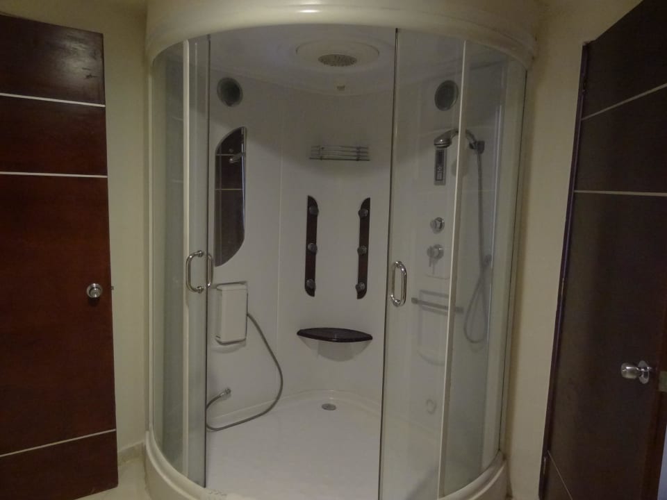 Duschkabine, leider Schrott Seadust Cancun Family Resort