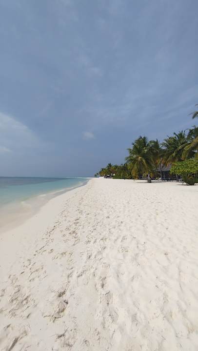 Strand Kuredu Island Resort & Spa