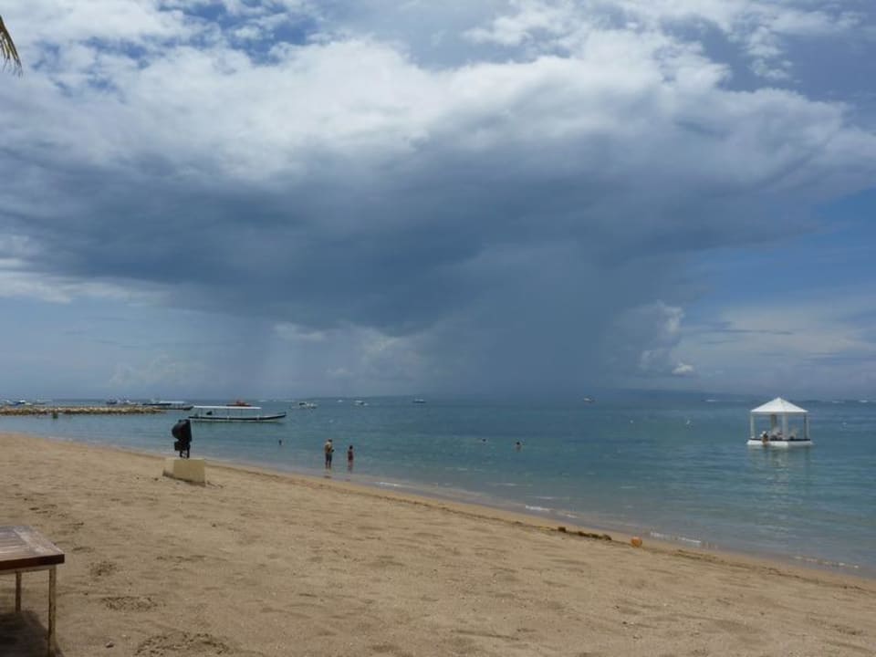 Strand Puri Santrian