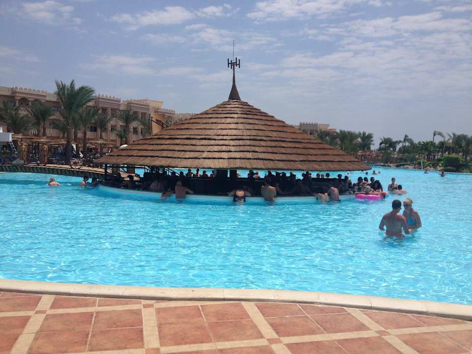 Бар утопленный в бассейн! (очень круто) Pickalbatros Palace Resort