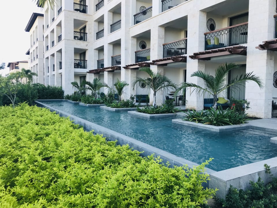 Pool Lopesan Costa Bávaro Resort, Spa & Casino