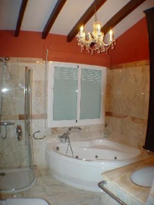 Das en-suite Bad vom Hauptschlafzimmer Finca la Huerta