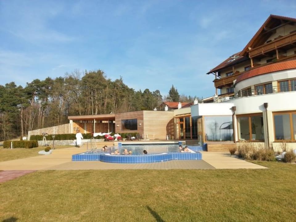 Schöner, großer Garten mit Blick über die Seen Der Birkenhof - Spa & Genuss Resort