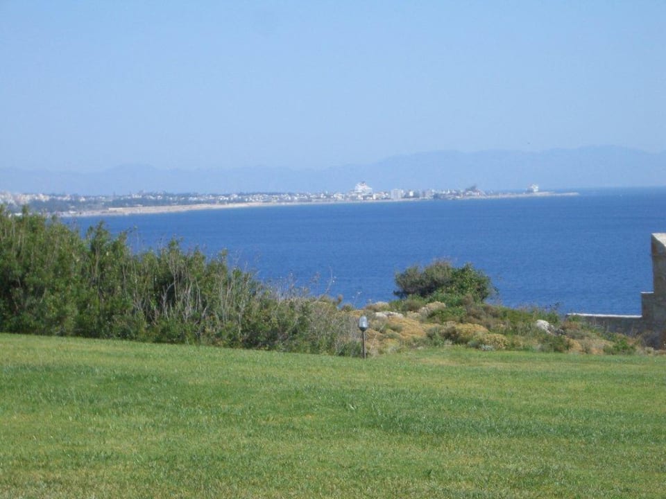 Blick nach Rhodos Stadt Hotel Kalithea Horizon Royal