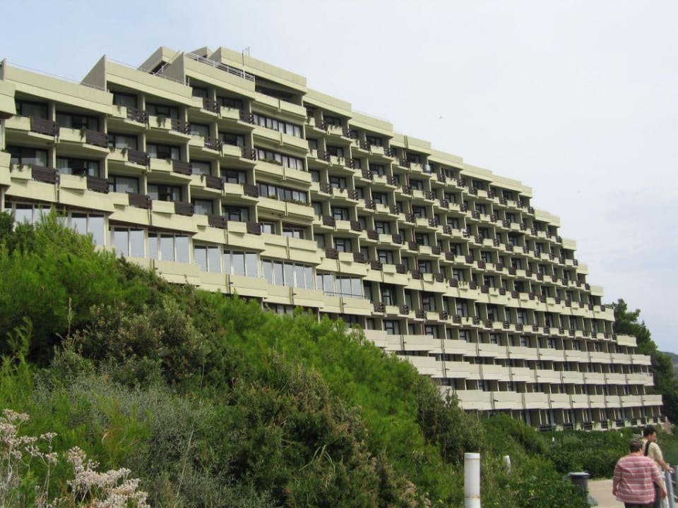 Hotel von der Meerseite aus gesehen. Hotel Croatia