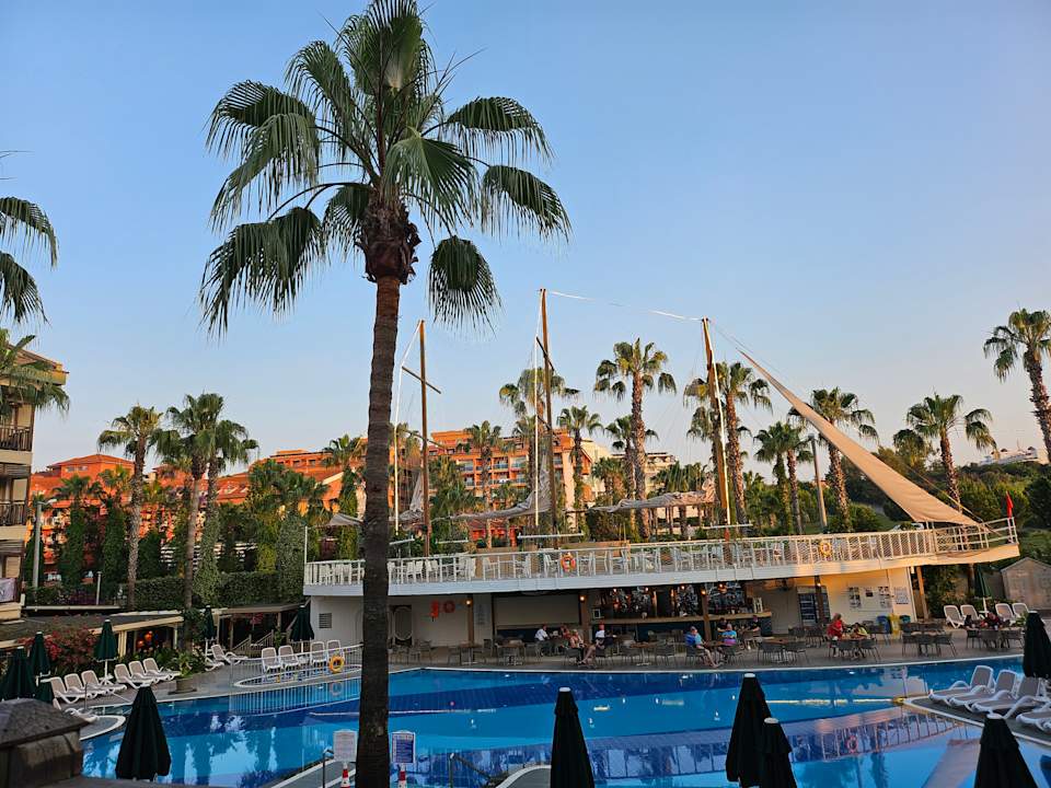 Pool Can Garden Resort