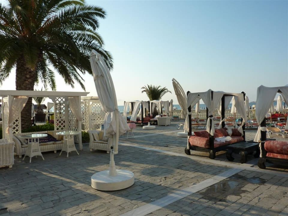 Poolanlage Imperial Palace Hotel