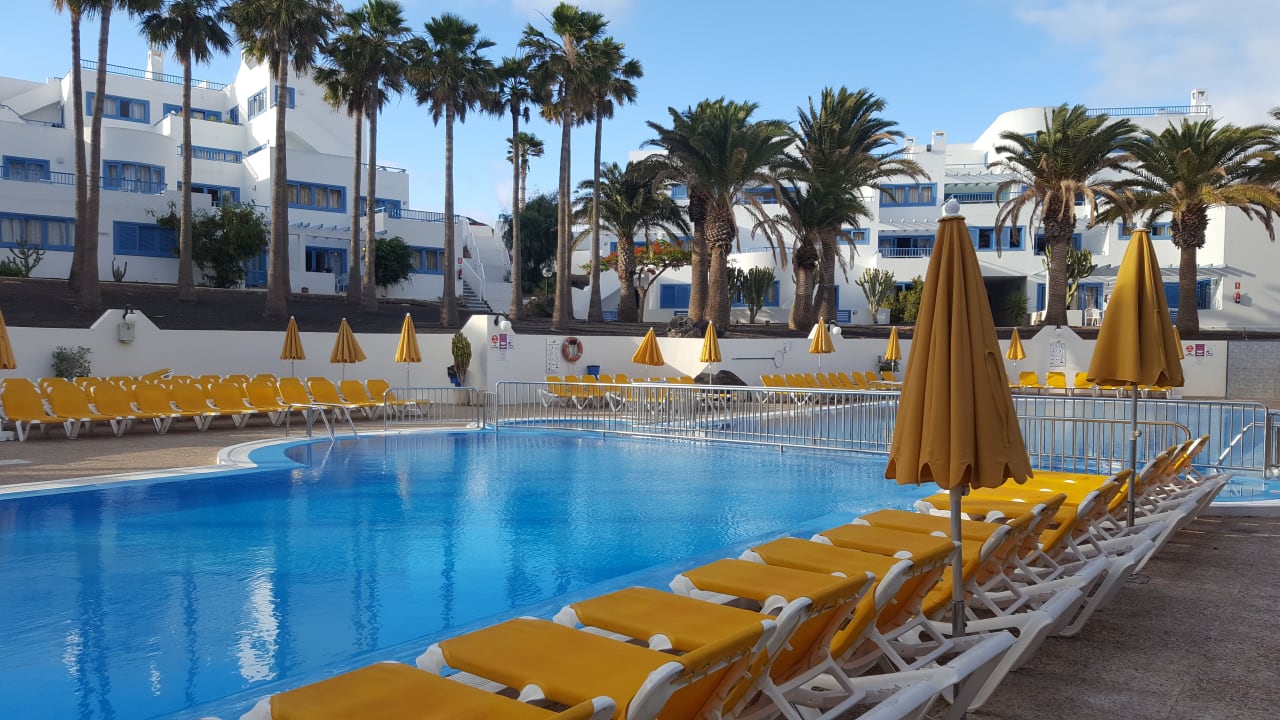 Pool Aparthotel Costa Mar